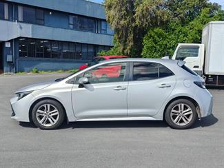 2018 Toyota Corolla - Thumbnail