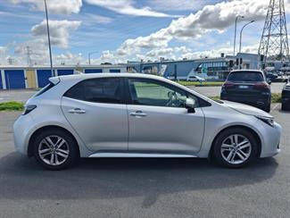2018 Toyota Corolla - Thumbnail