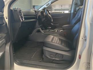 2024 Ford Everest - Thumbnail