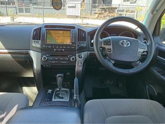 2010 Toyota Land Cruiser - Thumbnail