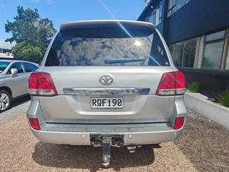 2010 Toyota Land Cruiser - Thumbnail