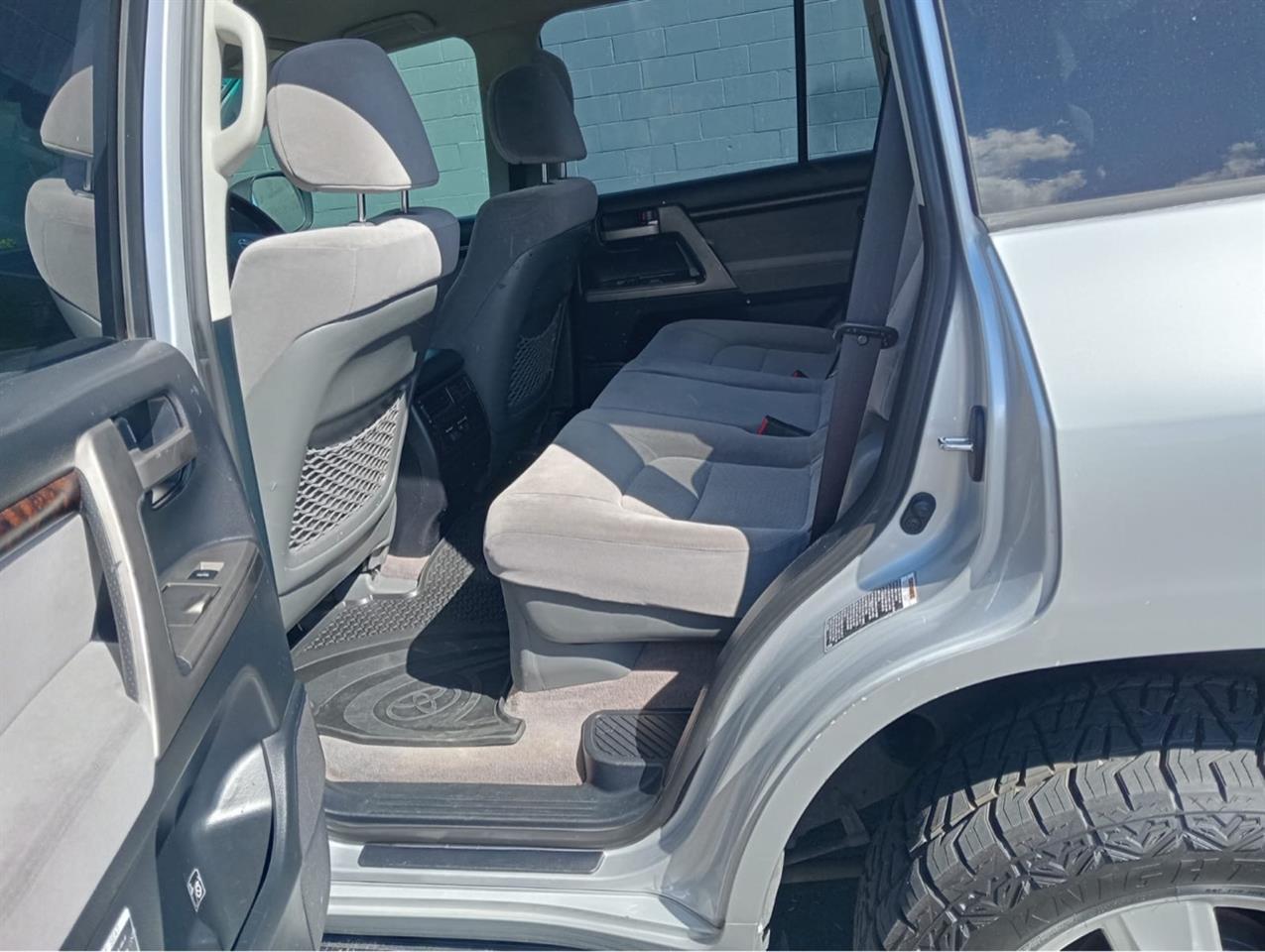 2010 Toyota Land Cruiser