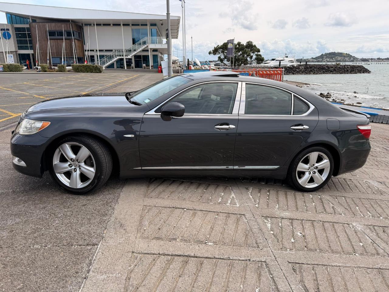 2009 Lexus LS 460