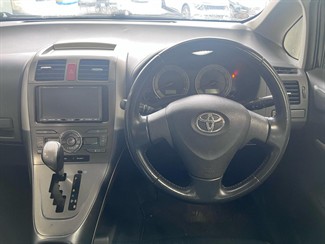 2008 Toyota Auris - Thumbnail