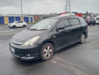 2004 Toyota Wish - Thumbnail