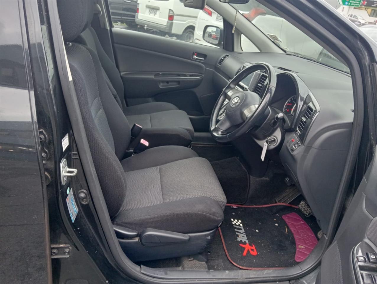 2004 Toyota Wish