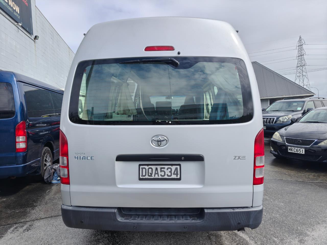 2006 Toyota Hiace