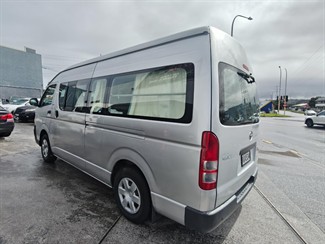 2006 Toyota Hiace - Thumbnail