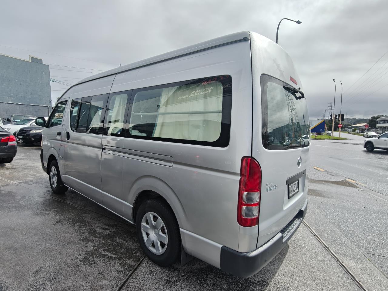 2006 Toyota Hiace