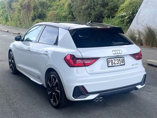 2022 Audi A1 - Thumbnail