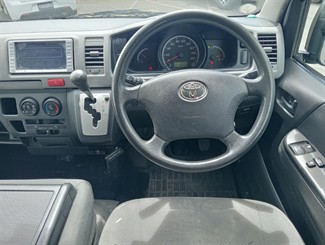 2011 Toyota Hiace - Thumbnail