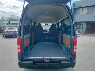 2011 Toyota Hiace - Thumbnail