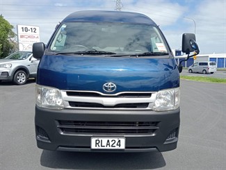 2011 Toyota Hiace - Thumbnail
