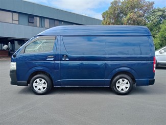 2011 Toyota Hiace - Thumbnail