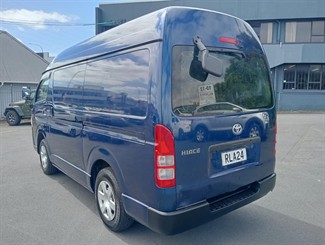 2011 Toyota Hiace - Thumbnail