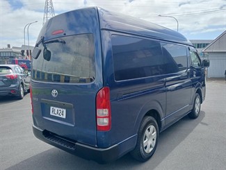 2011 Toyota Hiace - Thumbnail