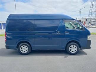 2011 Toyota Hiace - Thumbnail