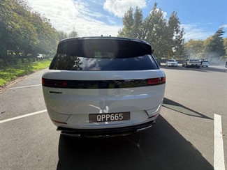 2024 Land Rover Range Rover Sport - Thumbnail