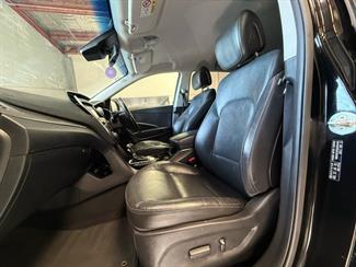 2016 Hyundai Santa Fe - Thumbnail