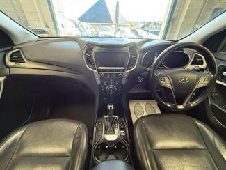 2016 Hyundai Santa Fe - Thumbnail