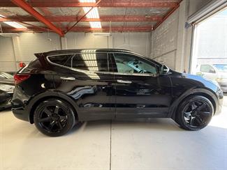 2016 Hyundai Santa Fe - Thumbnail