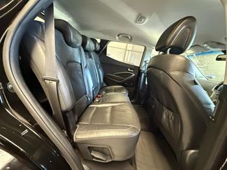 2016 Hyundai Santa Fe - Thumbnail