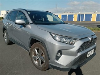 2019 Toyota RAV4 - Thumbnail