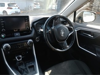 2019 Toyota RAV4 - Thumbnail