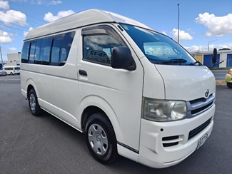 2009 Toyota Hiace - Thumbnail