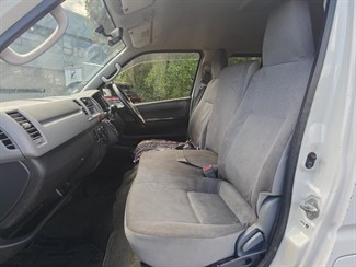 2009 Toyota Hiace - Thumbnail