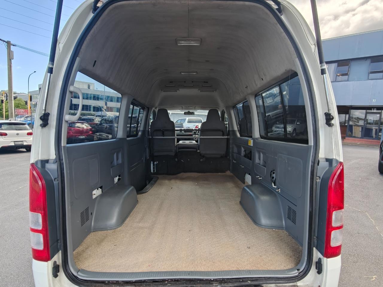 2009 Toyota Hiace
