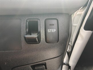 2009 Toyota Hiace - Thumbnail