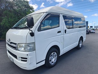 2009 Toyota Hiace - Thumbnail