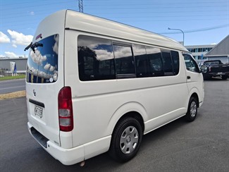 2009 Toyota Hiace - Thumbnail