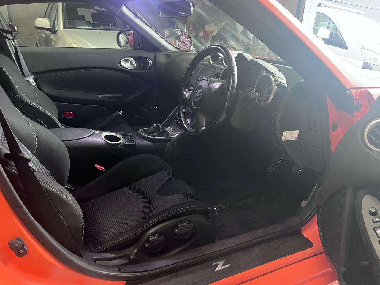 2011 Nissan Fairlady