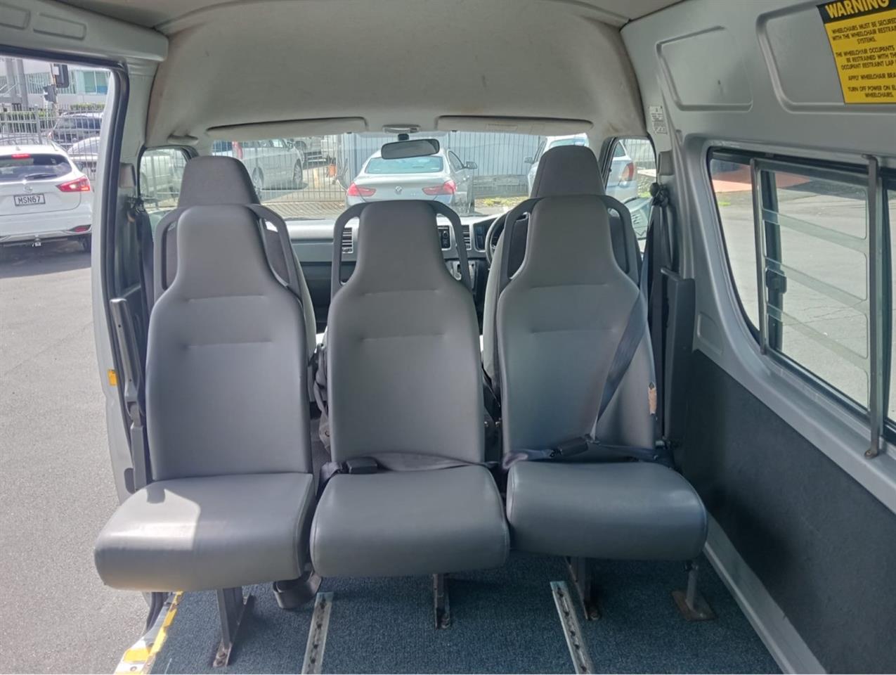 2006 Toyota Hiace