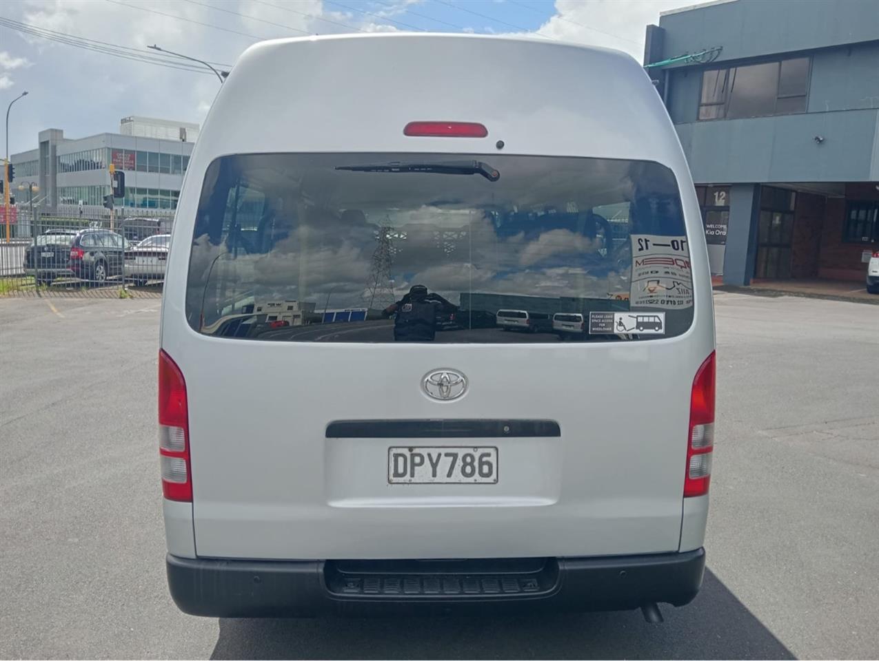 2006 Toyota Hiace