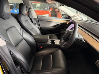 2021 Tesla Model 3 - Thumbnail