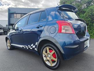 2006 Toyota Vitz - Thumbnail