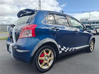 2006 Toyota Vitz - Thumbnail