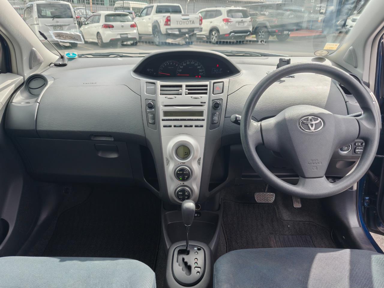 2006 Toyota Vitz