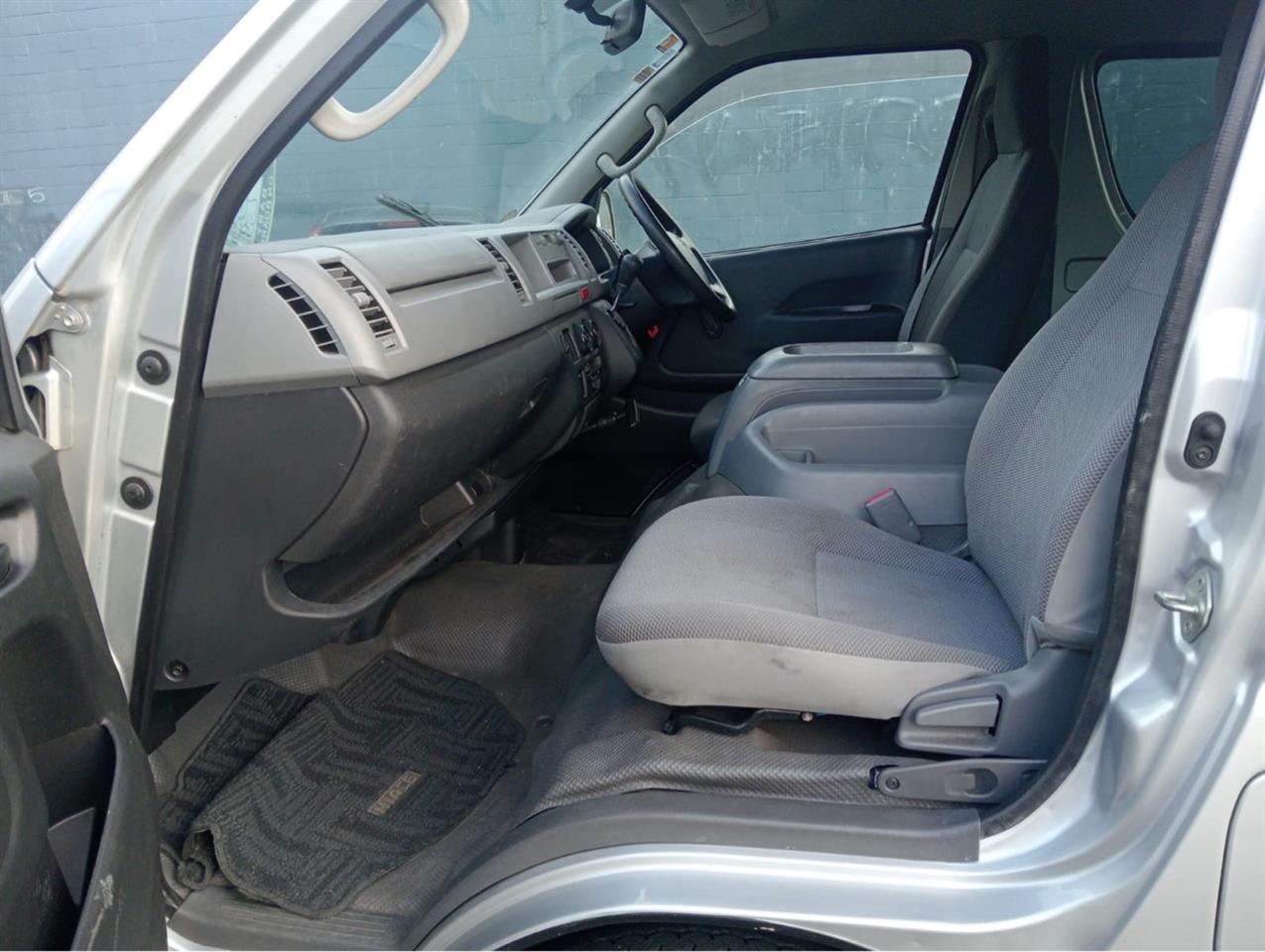 2009 Toyota Hiace