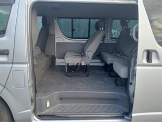 2009 Toyota Hiace - Thumbnail