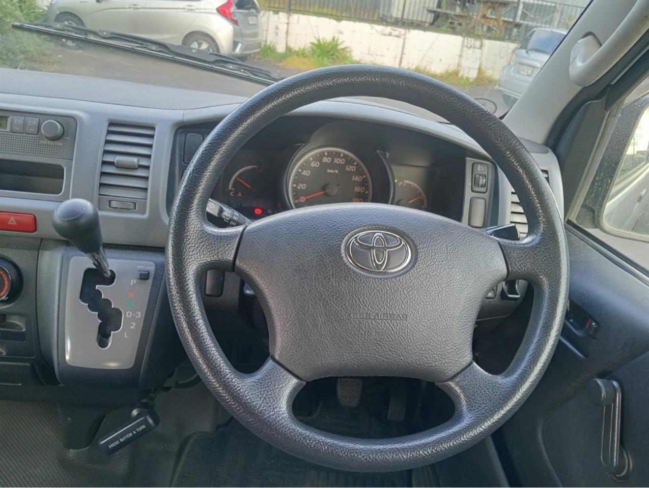 2009 Toyota Hiace