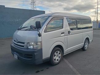 2009 Toyota Hiace - Thumbnail