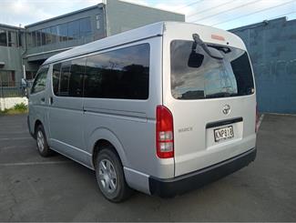 2009 Toyota Hiace - Thumbnail
