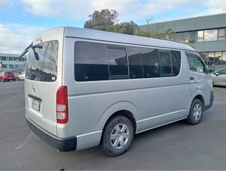2009 Toyota Hiace - Thumbnail