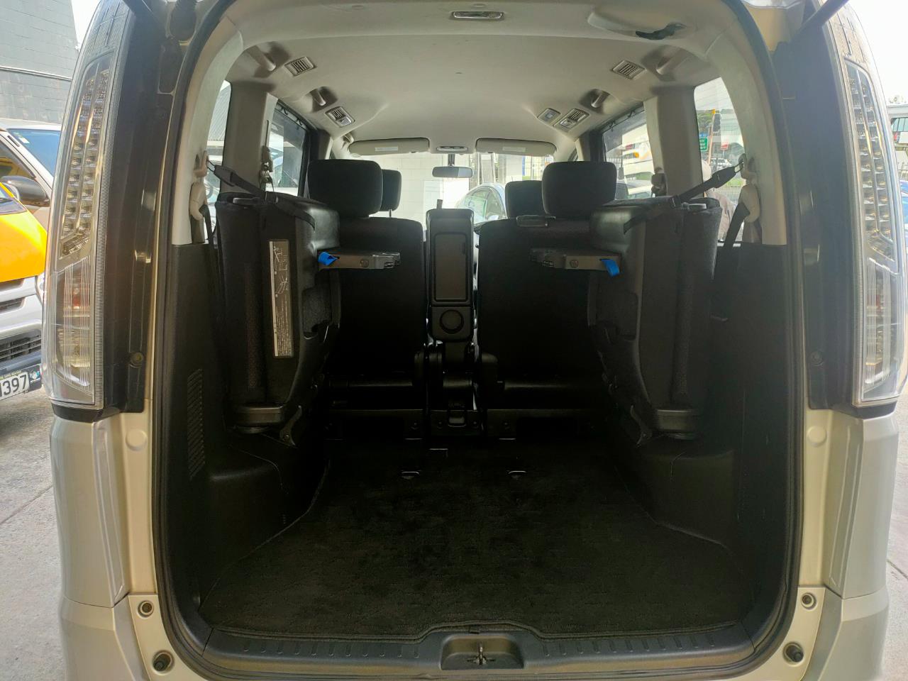 2013 Nissan Serena