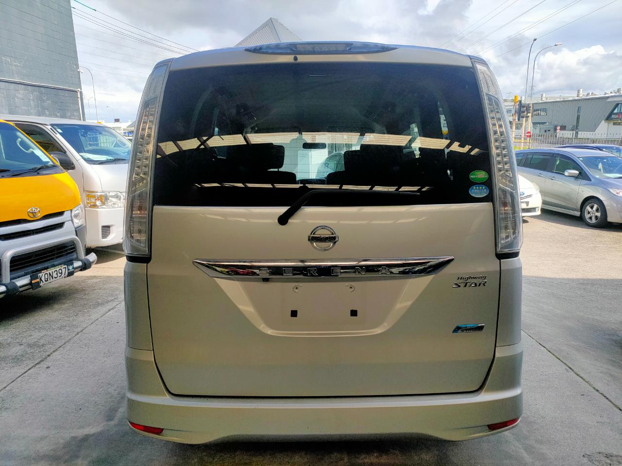 2013 Nissan Serena