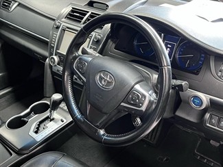 2017 Toyota Camry - Thumbnail